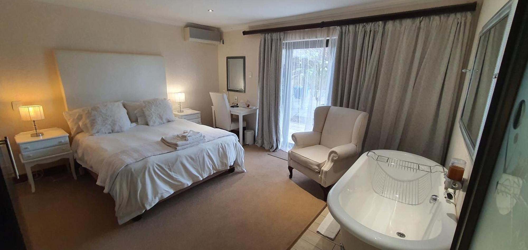 Acacia Lodge Bloemfontein Extérieur photo