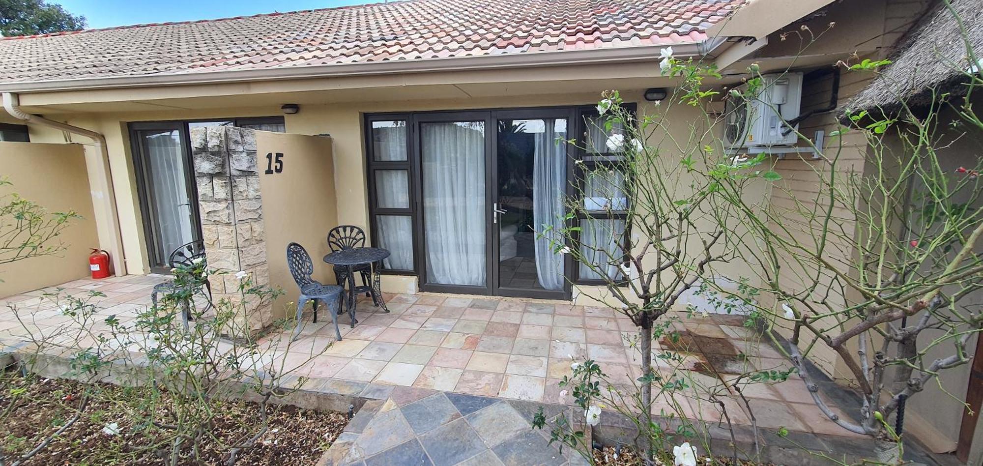 Acacia Lodge Bloemfontein Extérieur photo